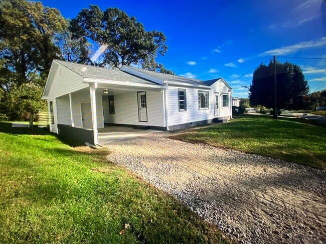 Primary Photo - 291 Green Acres Myers St