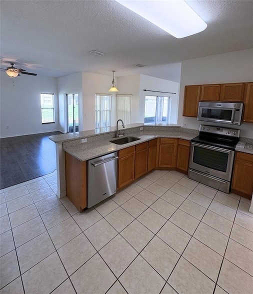 Building Photo - 3637 Weatherfield Dr