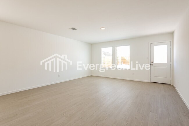 Building Photo - 3701 Los Cabos Dr