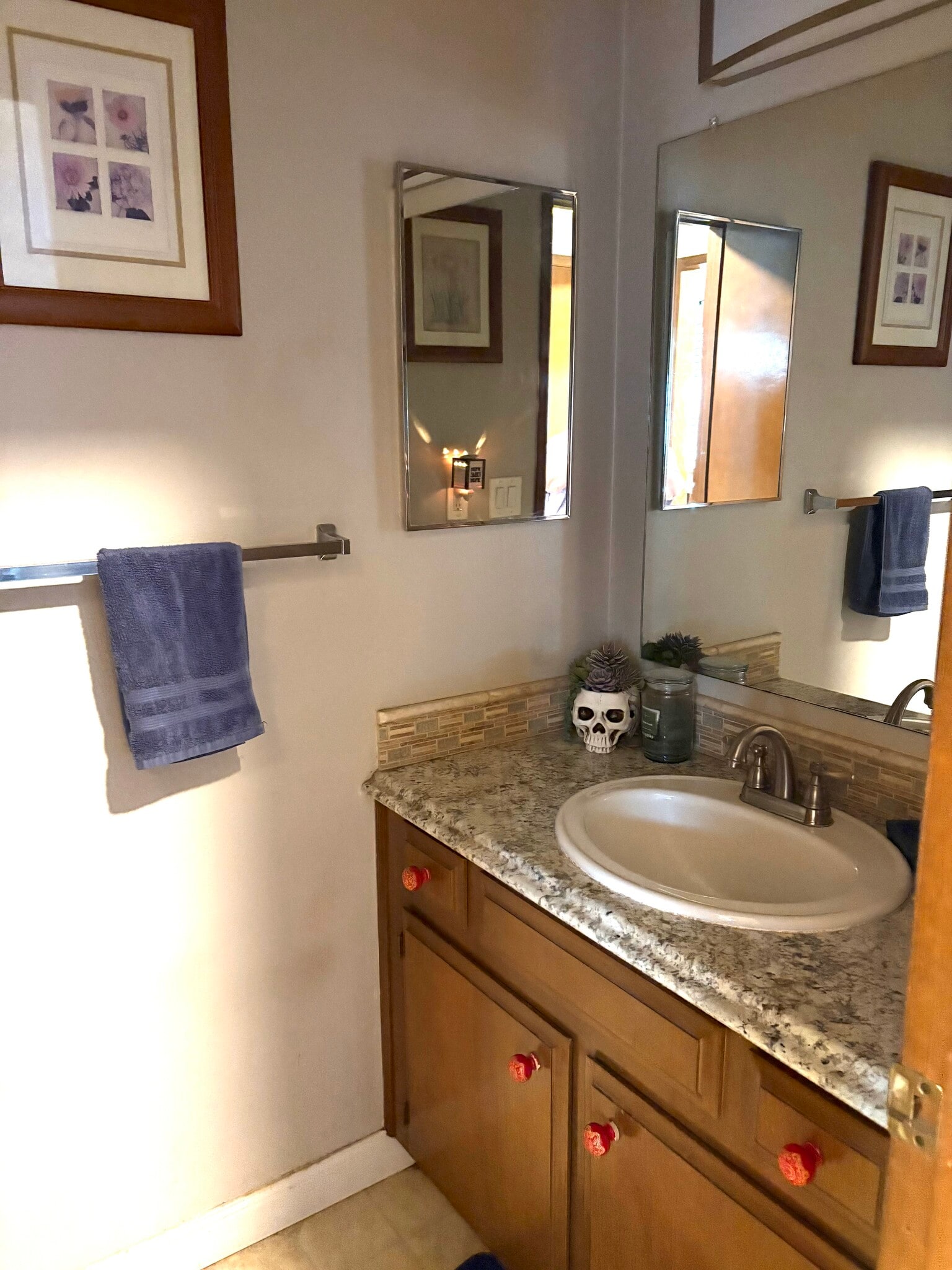 1/2 bath - 2608 SW 23rd St
