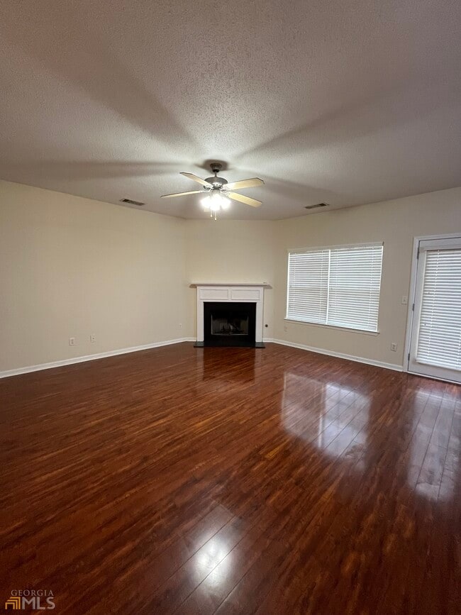 Building Photo - 166 Seabreeze Ct