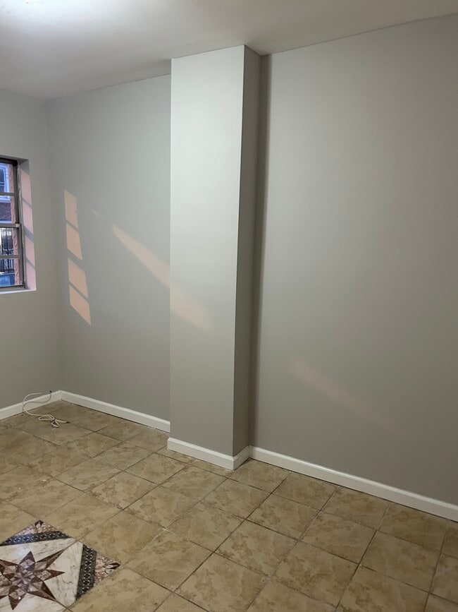 Building Photo - 4811 Darrah St