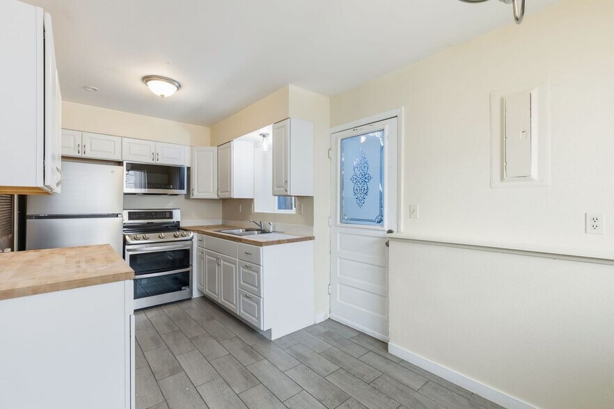 Building Photo - 4524 Galley Rd