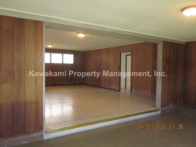 Building Photo - 5537 Haleola St