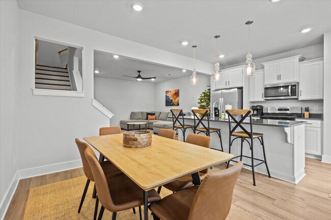 Building Photo - 300 Marston Ln