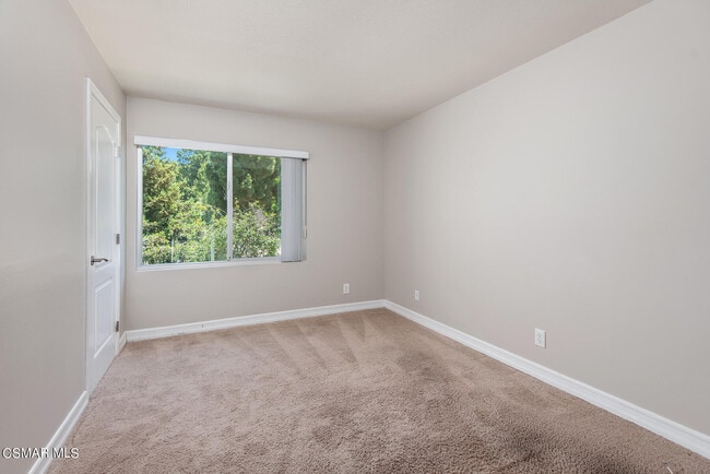 Building Photo - 1520 Redwood Cir