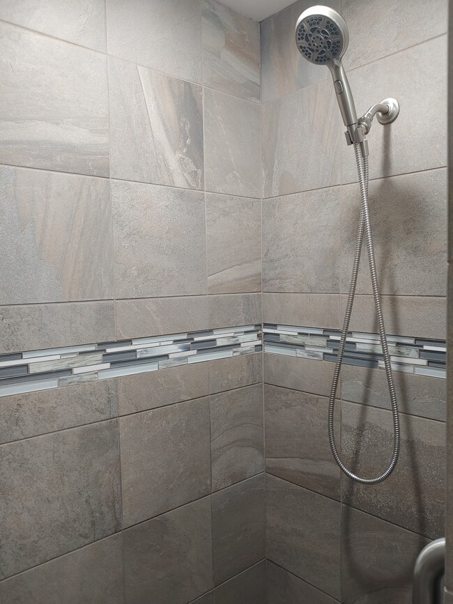 Main Tiled Walk-in Shower (#2) - 433 E Sleights Rd