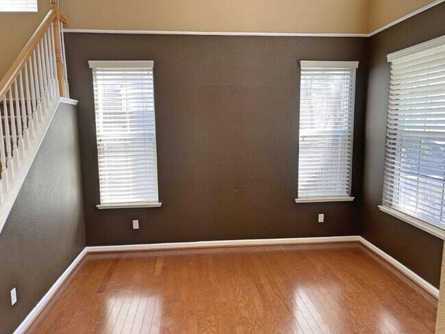Building Photo - 1436 Bello Dr