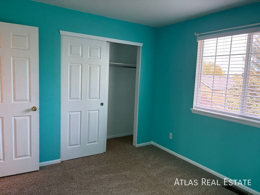 Building Photo - 1071 Thornbury Pl