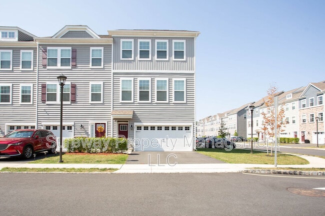 Primary Photo - 13 Verona Ln