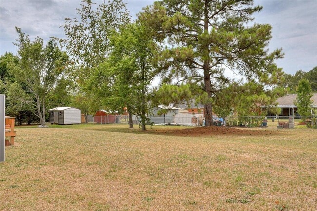 Building Photo - 1327 Apache Tr