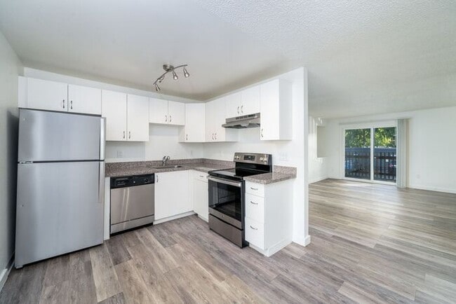 Building Photo - 2 bedroom 1 bath!!