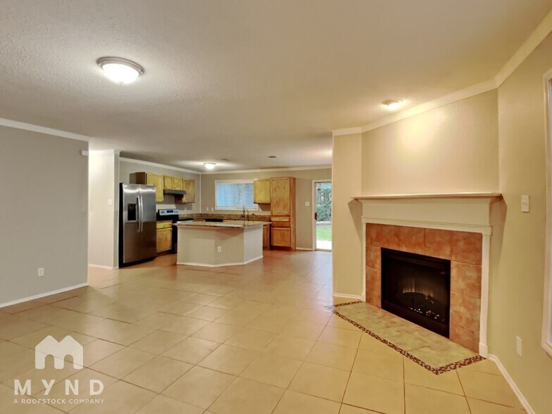 Building Photo - 4908 Thorn Hollow Dr