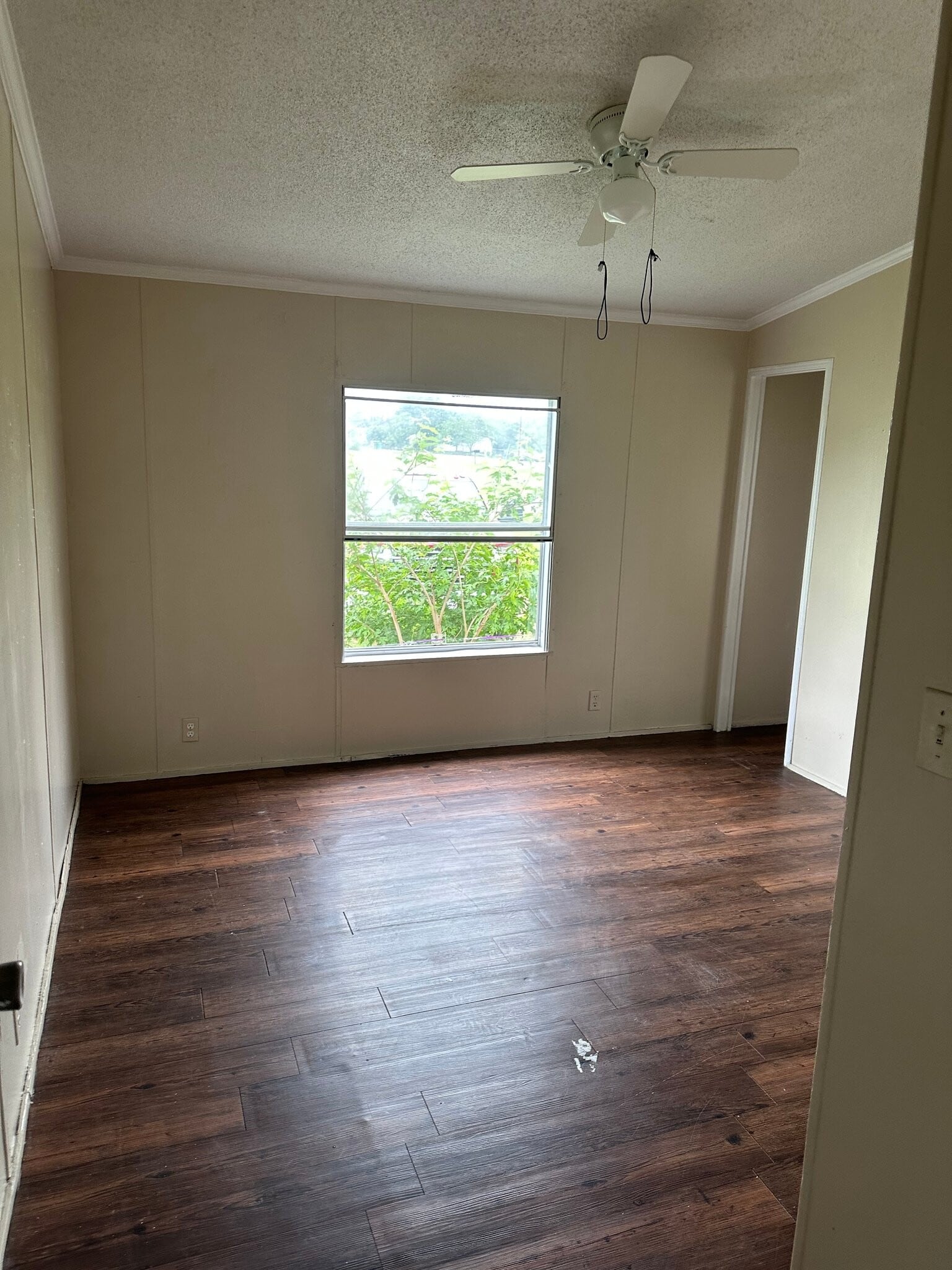 Building Photo - 120 Forest Creek Ln