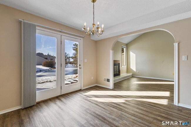 Building Photo - 68 Copper Beech Dr