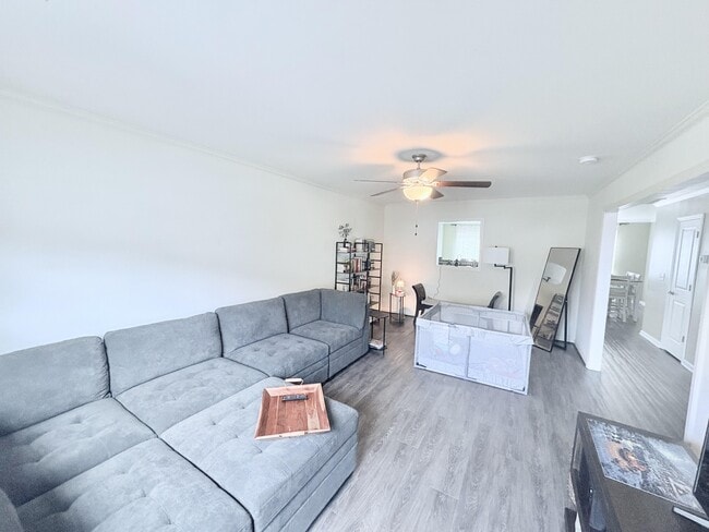 Building Photo - 456 Sullivan Loop Rd