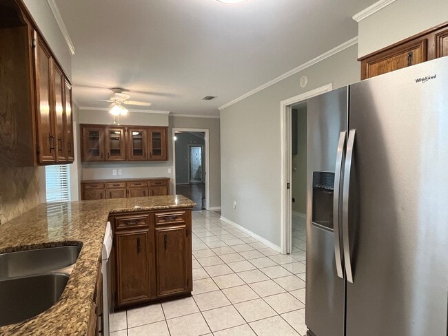 Building Photo - 617 Turtle Creek Dr