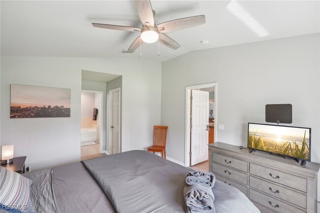 Building Photo - 940 Belmont St E