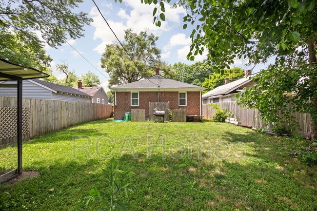 Building Photo - 4537 Crittenden Ave