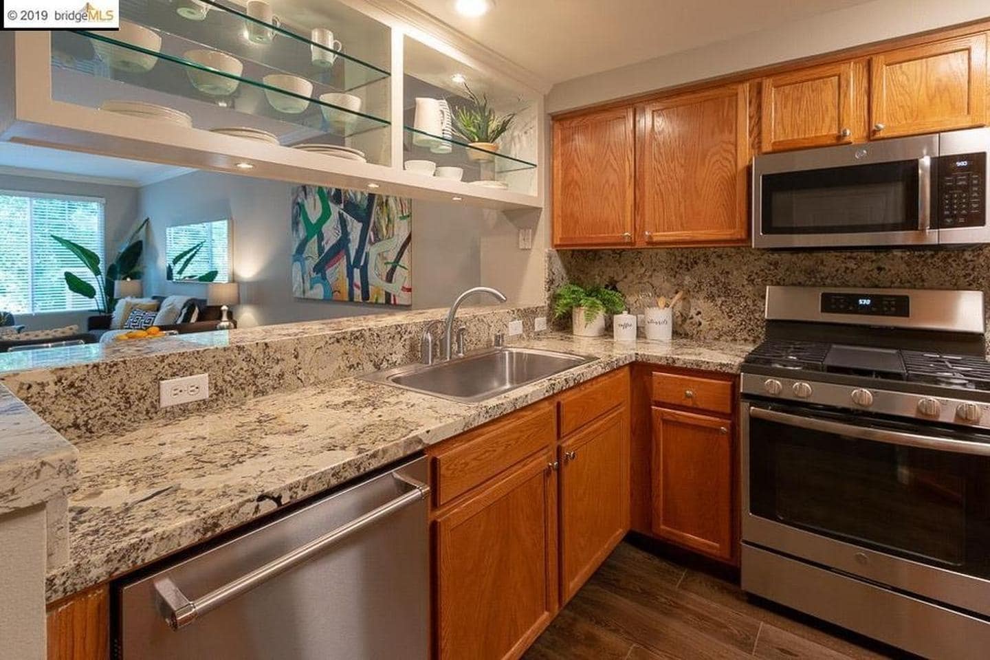 Building Photo - Parkwoods Oakland 2/2 Condo with beautiful amenities