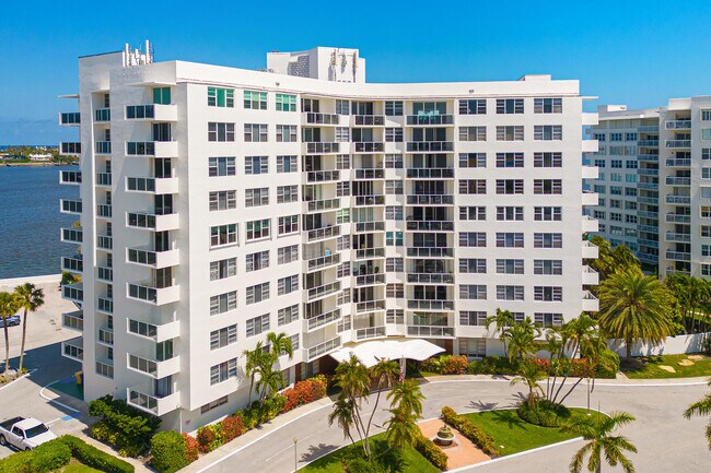 Primary Photo - 2800 N Flagler Dr