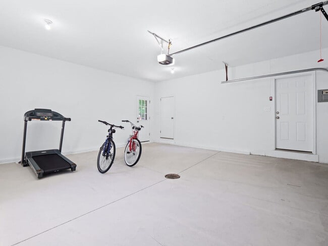 Building Photo - 8040 Strongsville Blvd