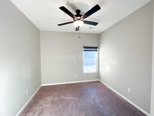 Building Photo - 521 Rochdale Run