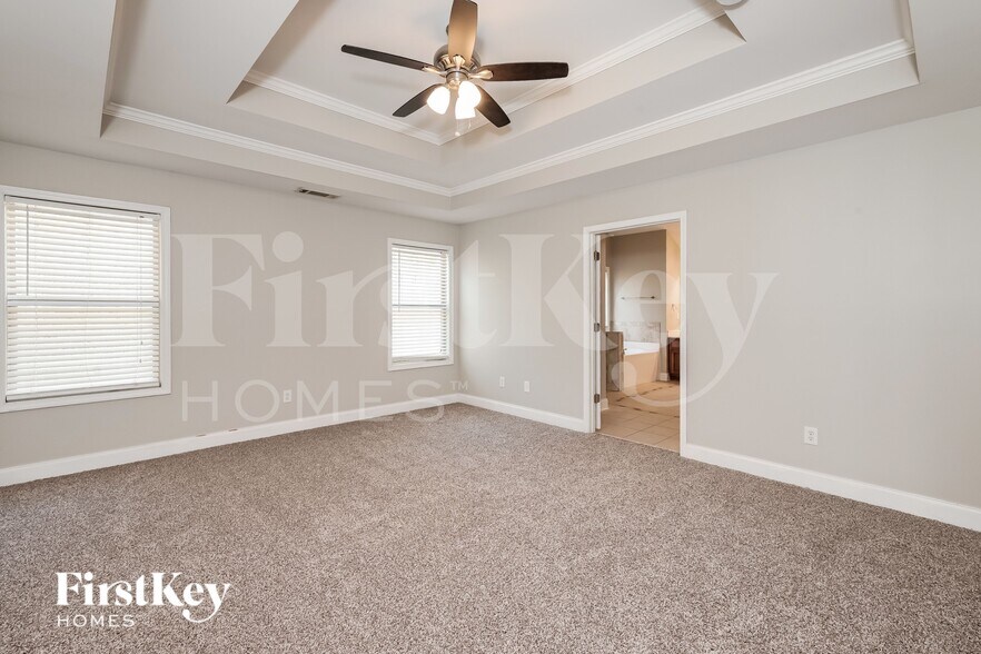 Building Photo - 660 Herring Rd