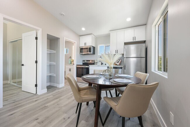Building Photo - Brand-New Luxe ADU Between North Park & No...