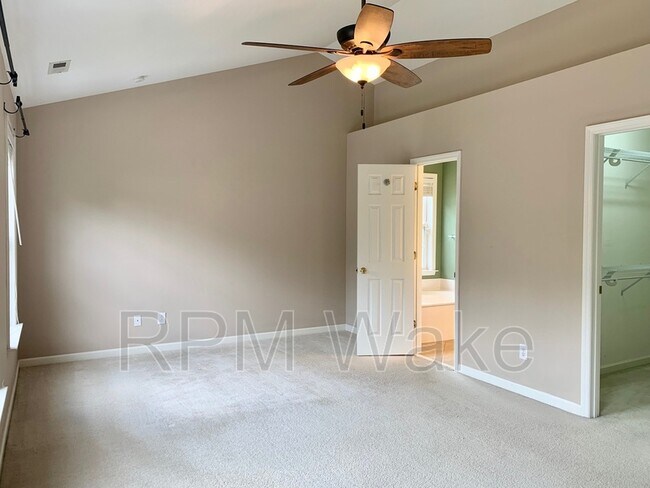 Building Photo - 9201 Langwood Dr