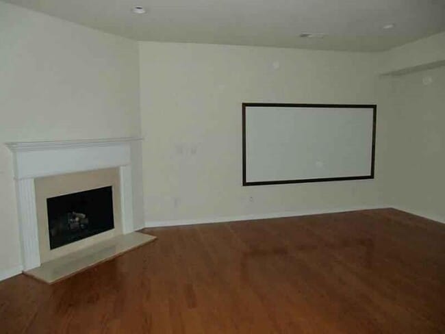 Building Photo - 10905 Brunson Dr