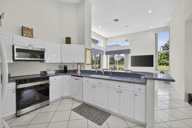 Building Photo - 4912 Exeter Estate Ln