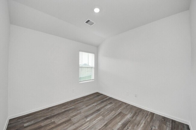Building Photo - 6003 Bella Breeze Dr