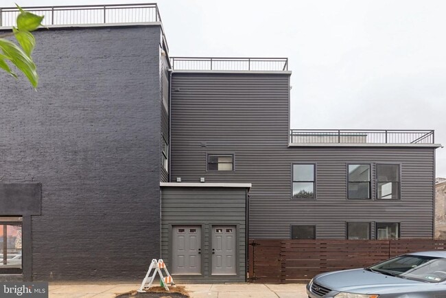 Building Photo - 1214 S 15th St