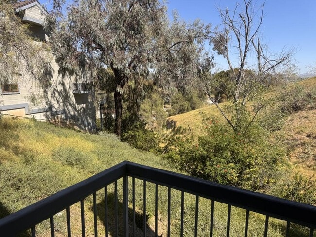 Building Photo - 4629 Villas Ct