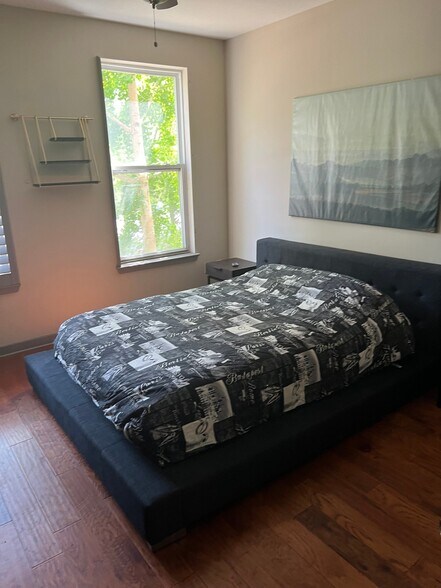 Building Photo - 390-317 17th St NW