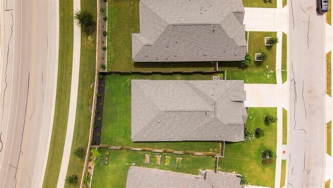 Building Photo - 1144 Cathedral Oaks Dr