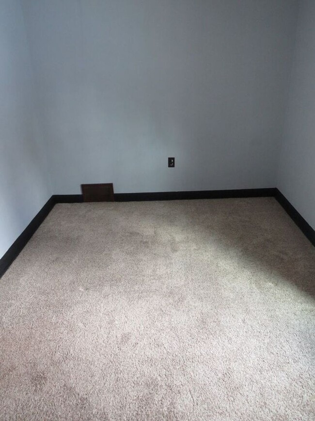 Building Photo - 3220 Primrose St