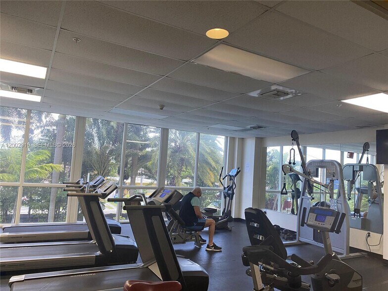 Building Photo - 3500 Coral Way
