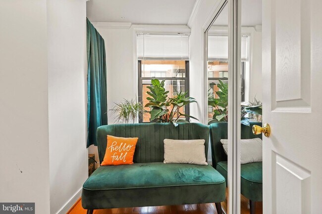 Building Photo - 616 E Street NW Unit 1007