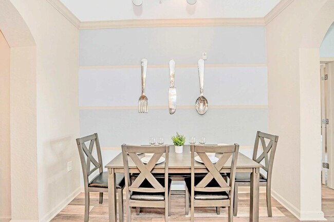 Building Photo - 14200 Avalon Rd