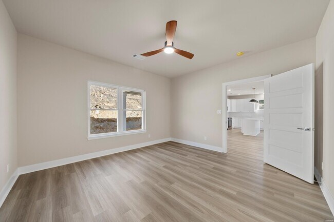 Building Photo - 101 Sea Ray