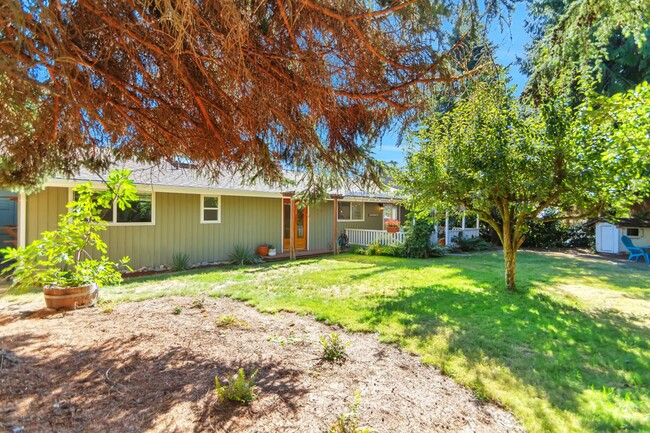 Building Photo - Charming One-Story Home