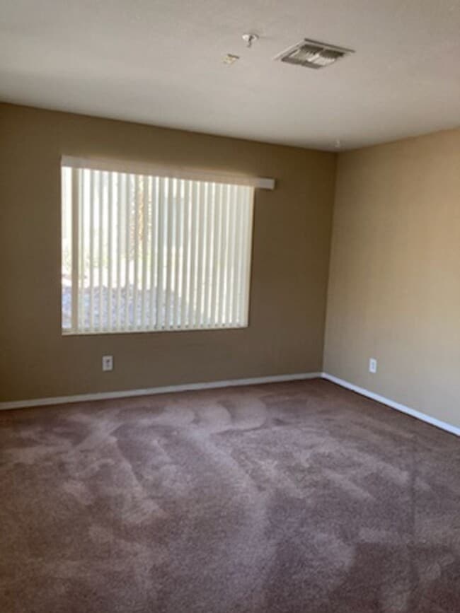Building Photo - 2060 Mesquite Ln