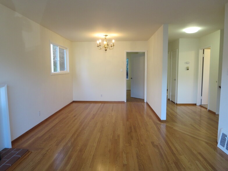 Building Photo - 124 Dellbrook Ave