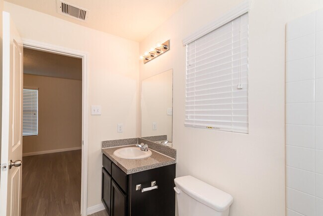 Building Photo - 5307 Rio Sabinas St