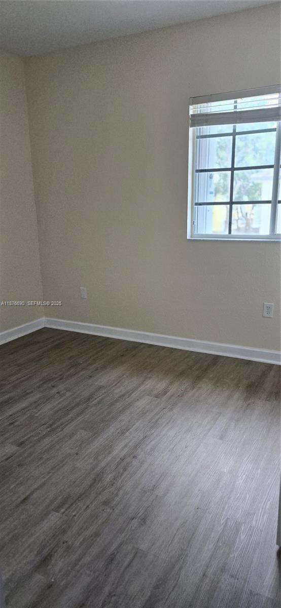 Building Photo - 2665 NE 4th St