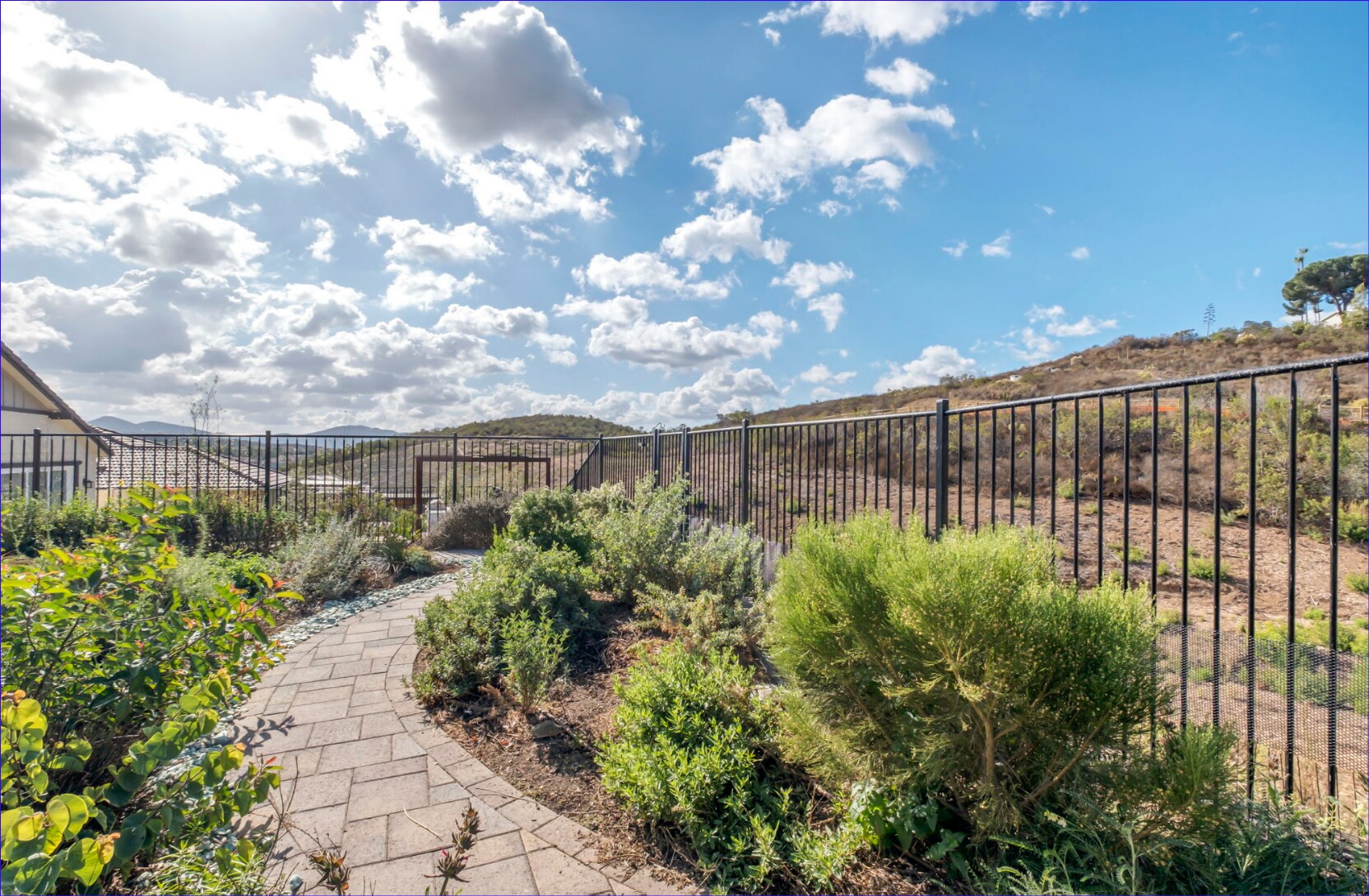 Building Photo - 1373 Topanga Dr