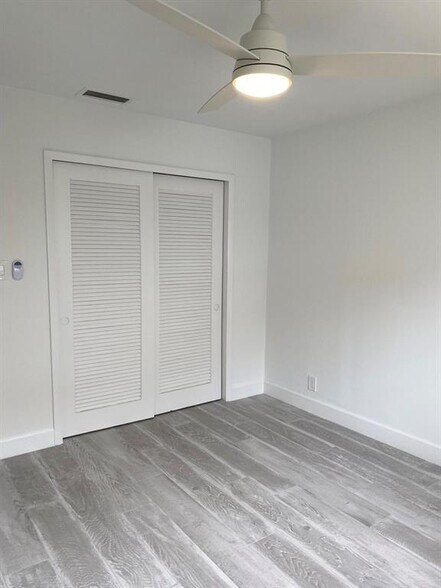 Building Photo - 1730 NE 56th Ct