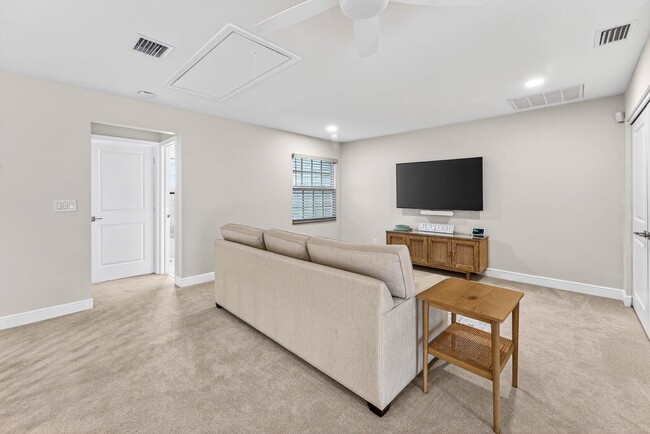 Building Photo - 812 Ocean Dunes Cir